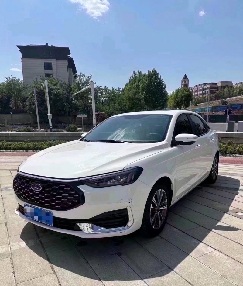 东营21年福特福睿斯3
