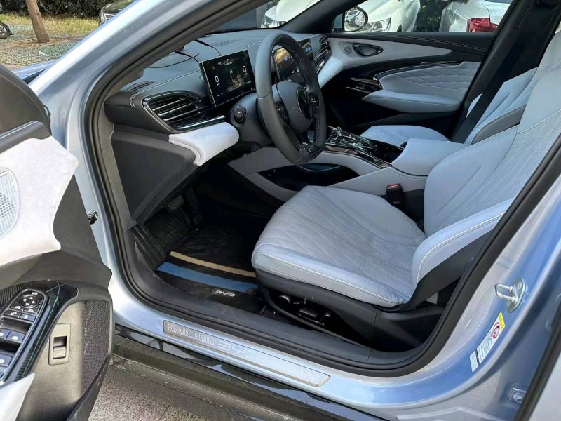 东营23年比亚迪海豹7