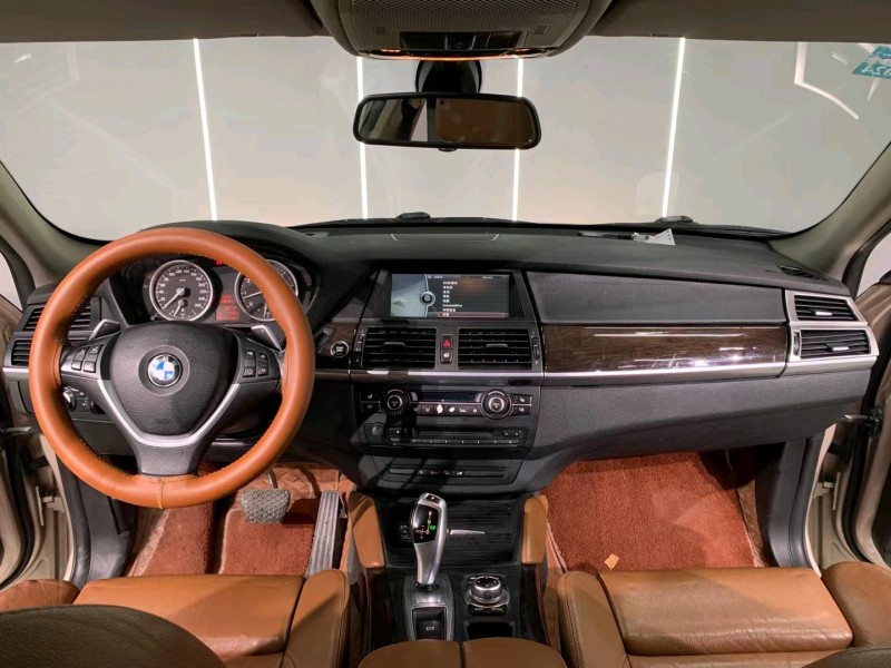 成都14年宝马X63