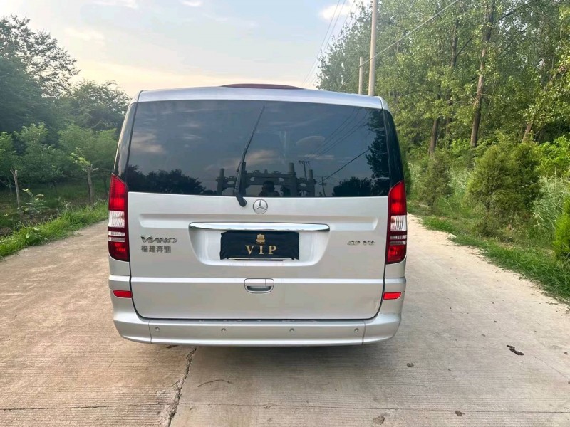 徐州17年奔驰唯雅诺8