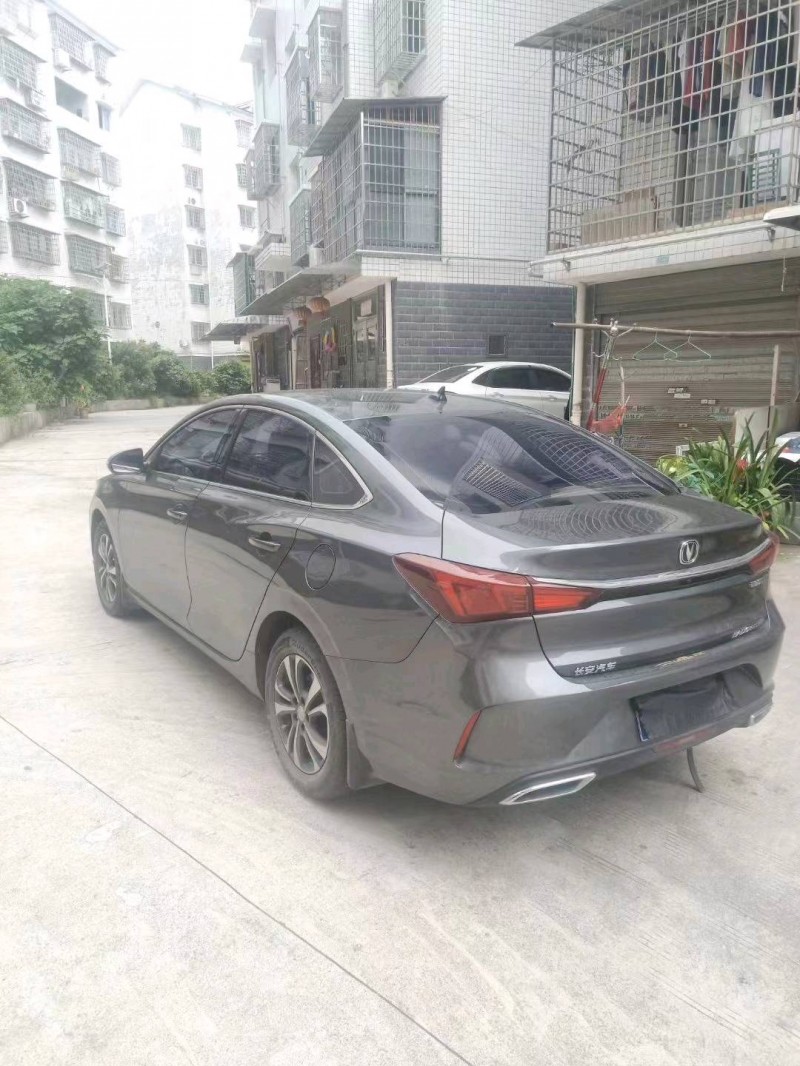 邯鄲21年長安汽車逸動9