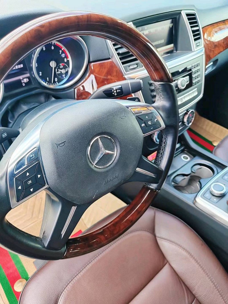 北京13年奔驰ML6