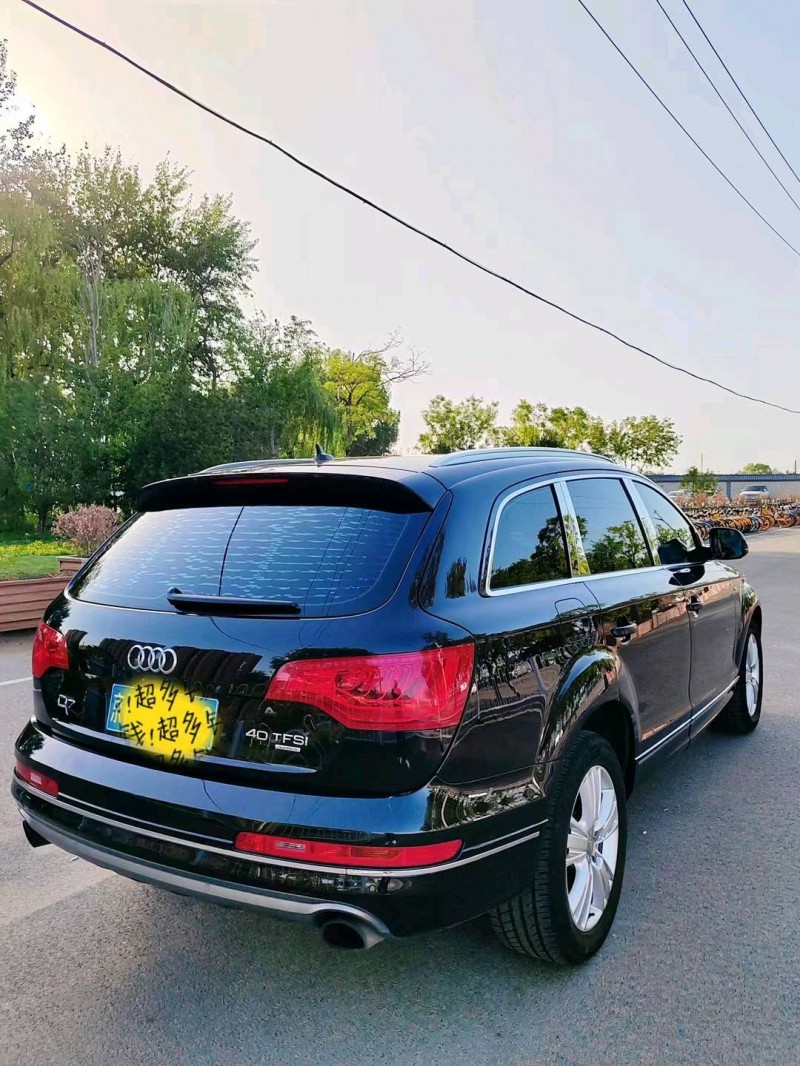 北京13年奥迪Q77