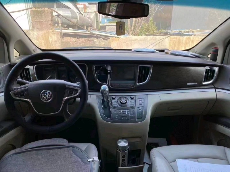 东营13年别克GL85