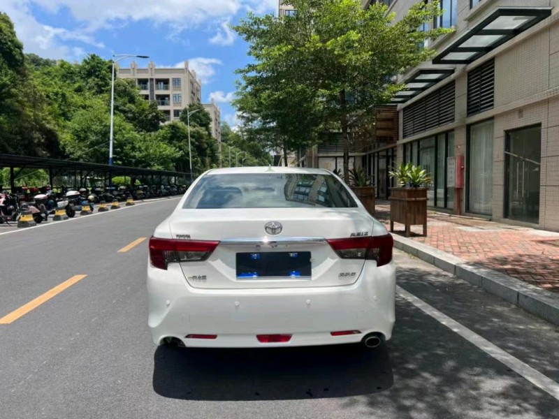 中山15年丰田锐志5