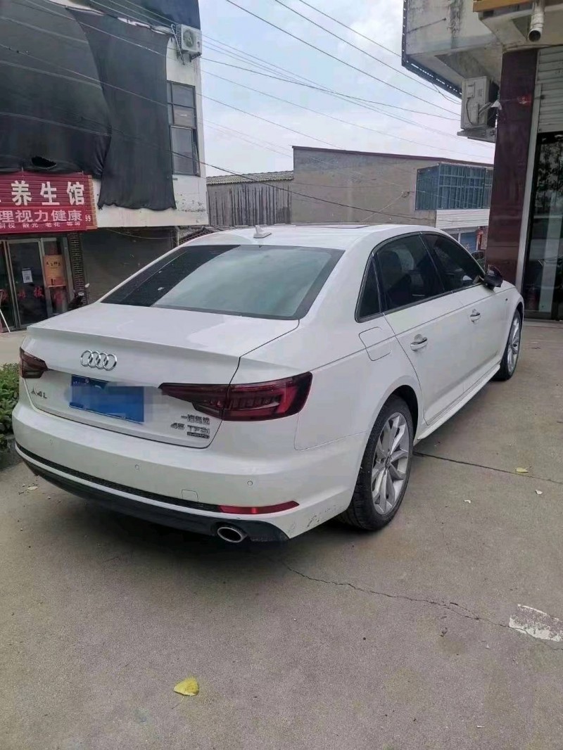 嘉兴18年奥迪A4L7
