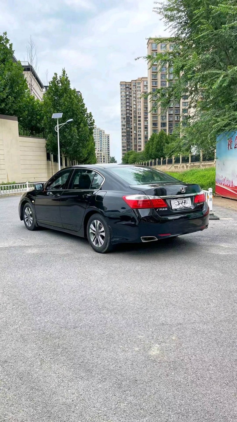 廊坊14年本田雅阁9