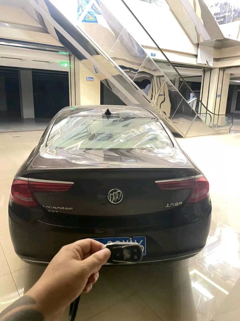 邢台17年别克君越3