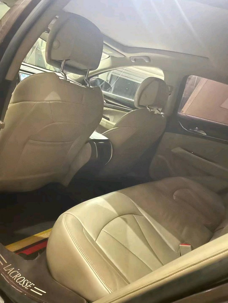 邢台17年别克君越6