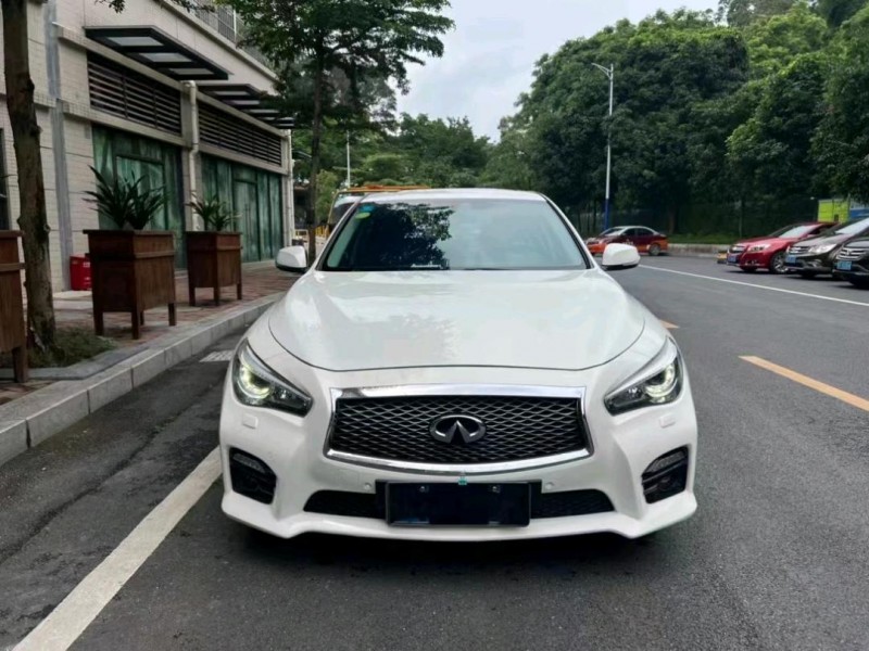 中山14年英菲尼迪Q50S1
