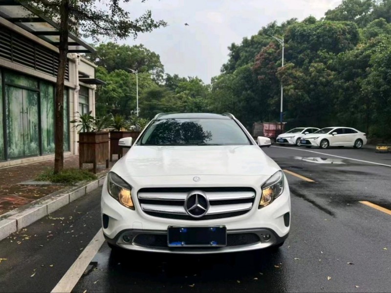 中山15年奔驰GLA1