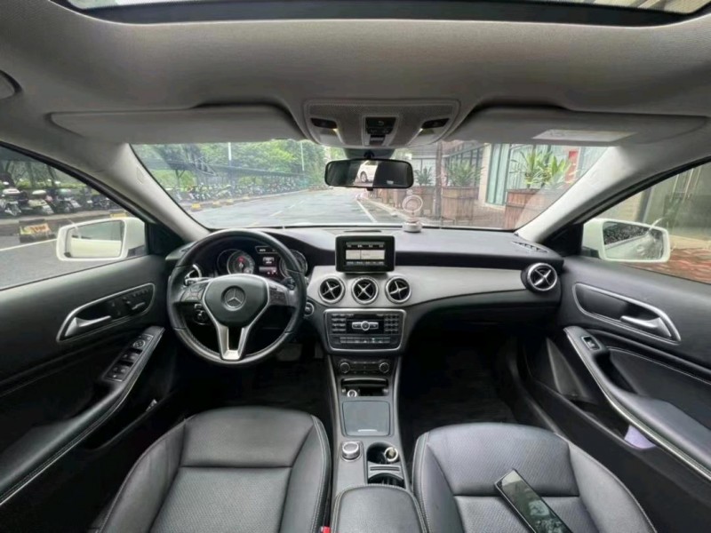 中山15年奔驰GLA9