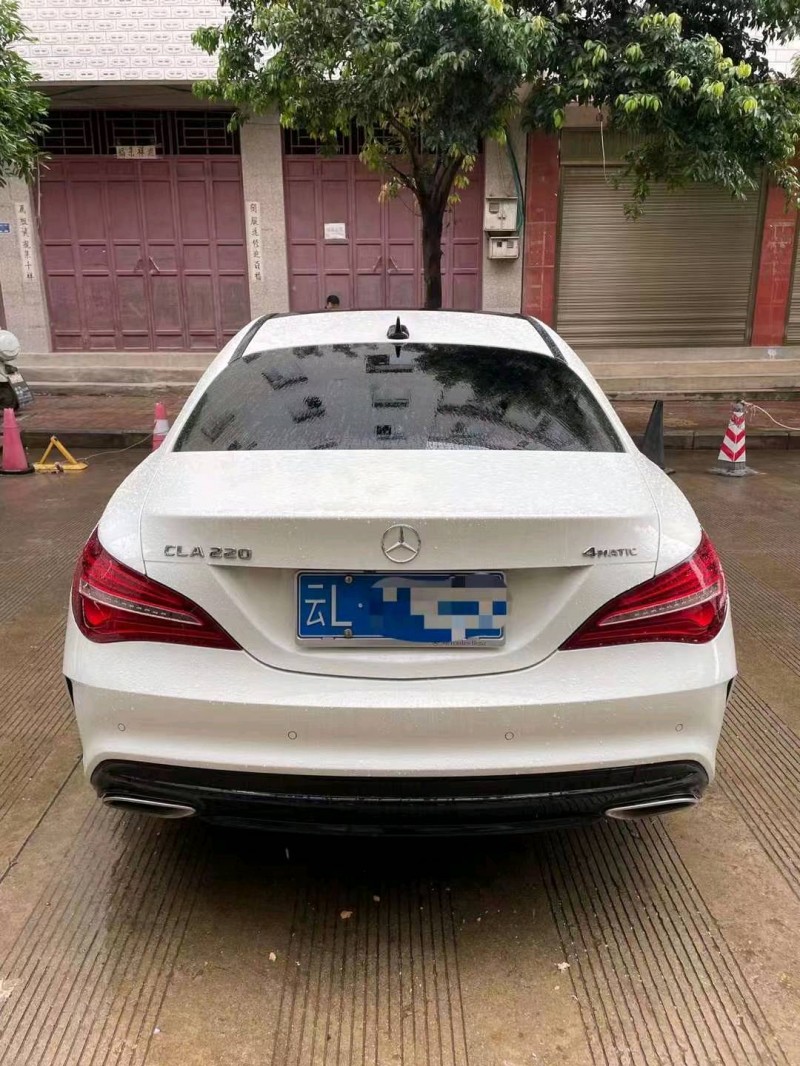 保山17年奔馳CLA9