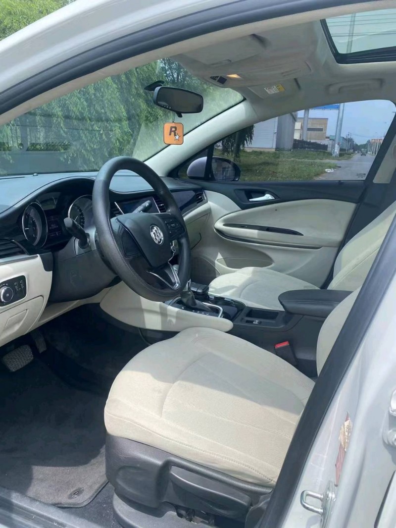 沈阳20年别克威朗9