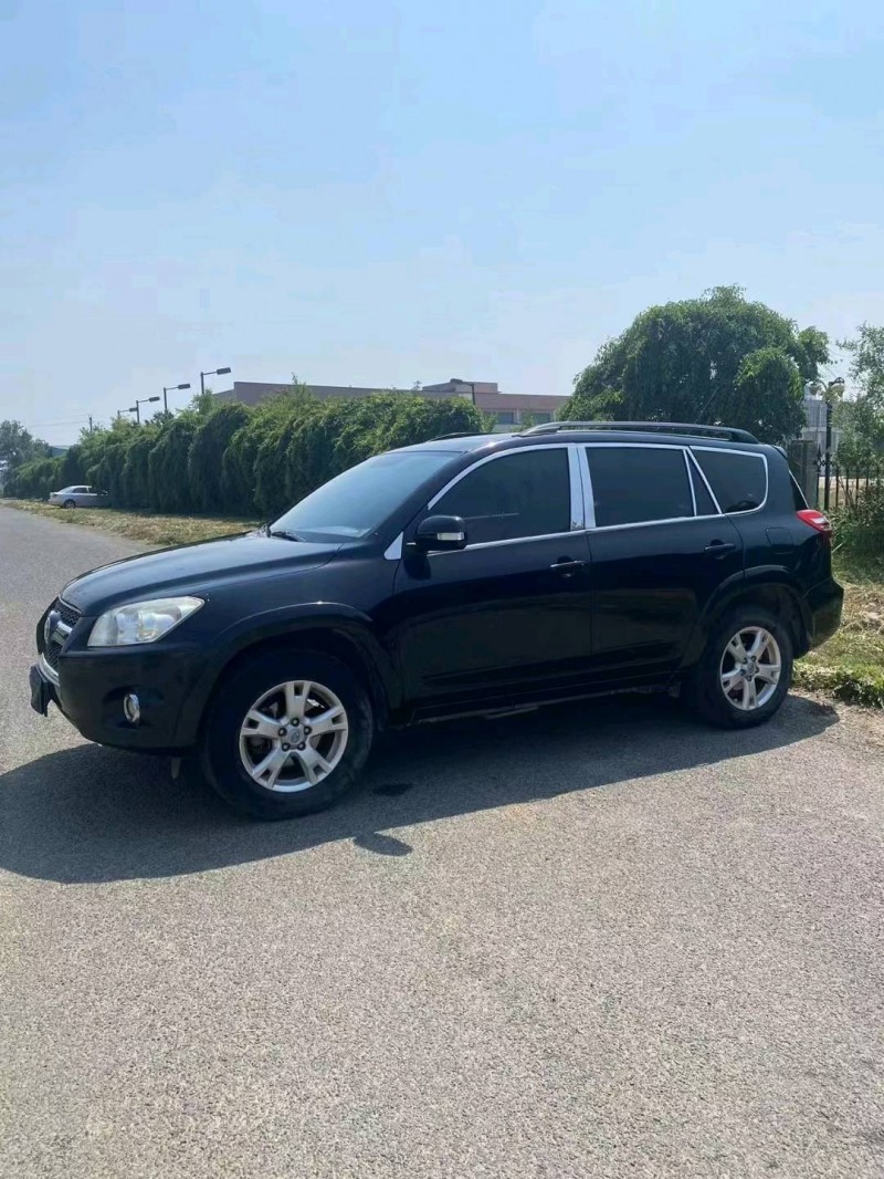 沈阳13年丰田RAV43