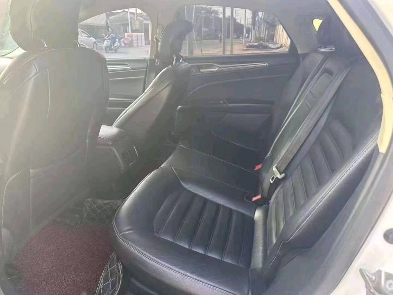 珠海17年福特蒙迪欧8