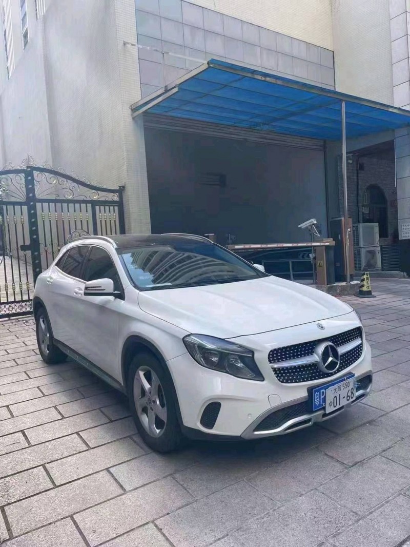 汕头18年奔驰GLA3