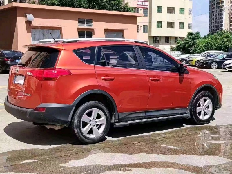 珠海13年丰田RAV45