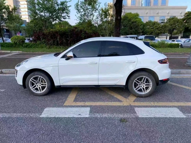 珠海16年保时捷Macan3