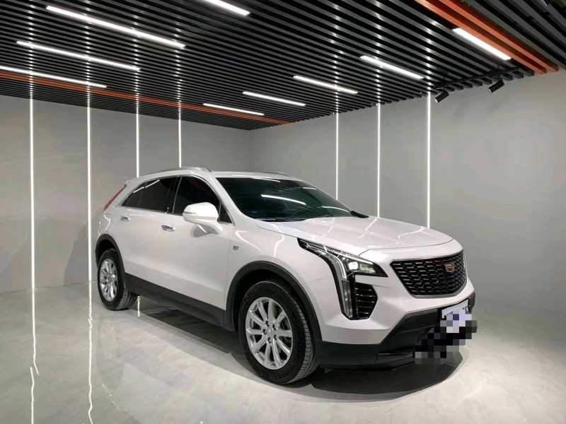 成都21年凯迪拉克XT42