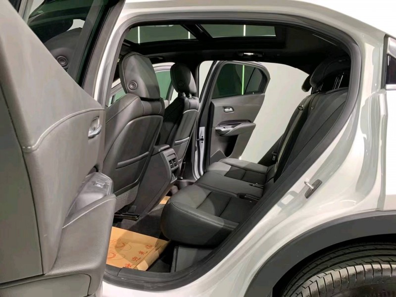 成都21年凯迪拉克XT45