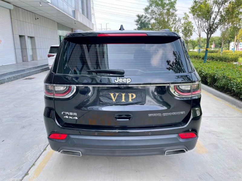 枣庄19年Jeep大切诺基2