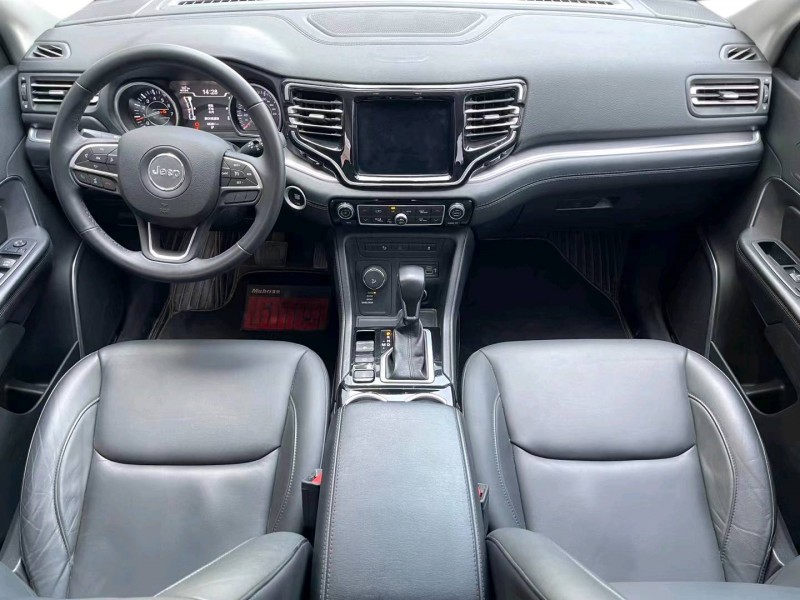 枣庄19年Jeep大切诺基3