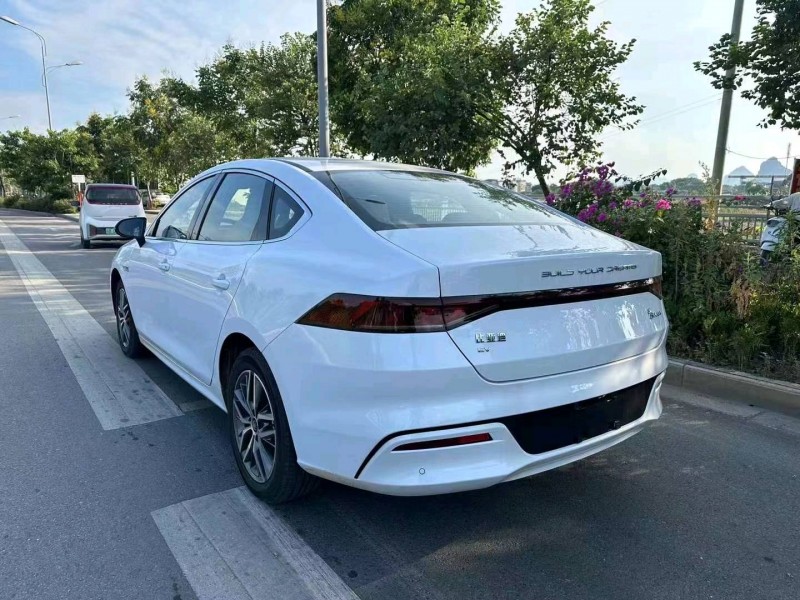 梧州23年比亞迪秦8