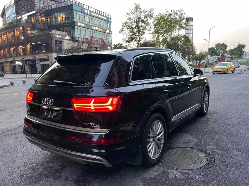枣庄16年奥迪Q75