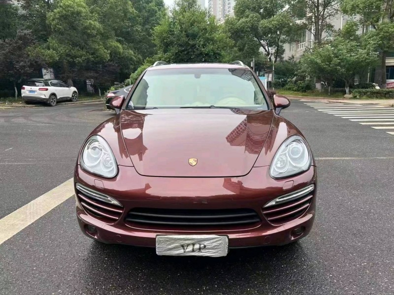 宜昌13年保时捷卡宴1