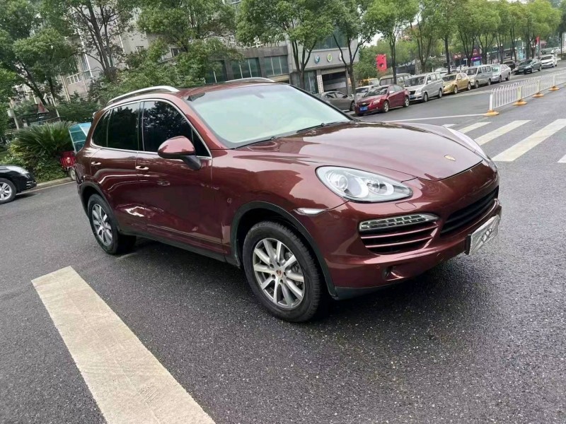 宜昌13年保时捷卡宴4