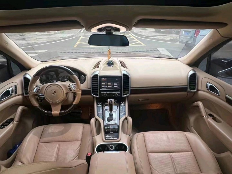 宜昌13年保时捷卡宴6