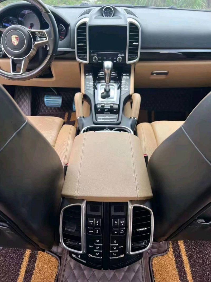 宜昌17年保时捷卡宴5