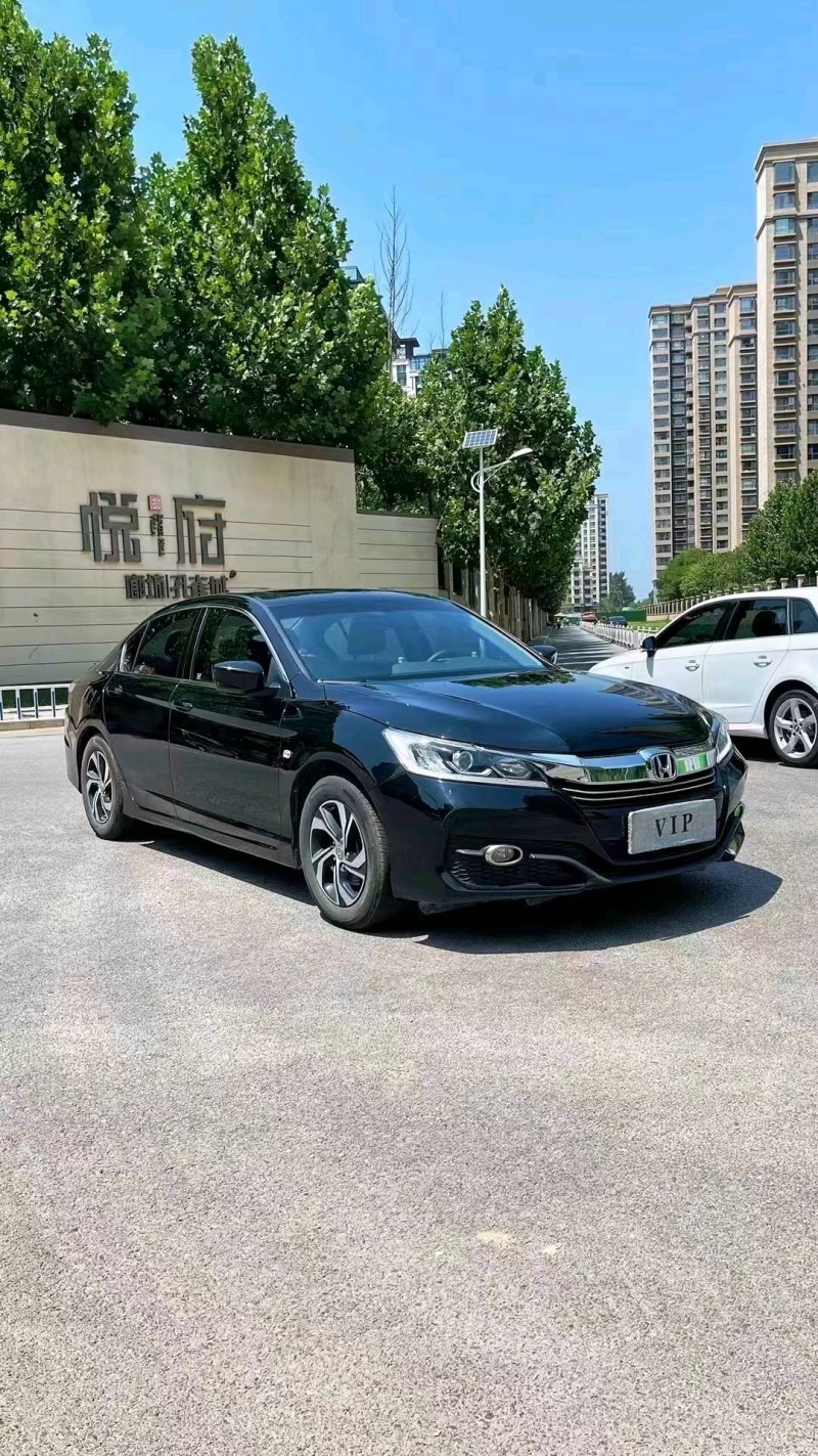 廊坊17年本田雅阁2