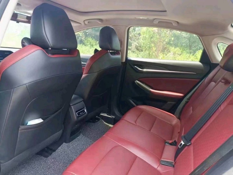 珠海20年長安汽車逸動3