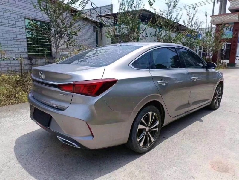 珠海20年長安汽車逸動6