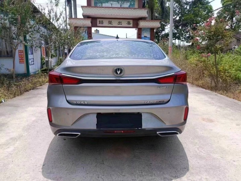 珠海20年長安汽車逸動7