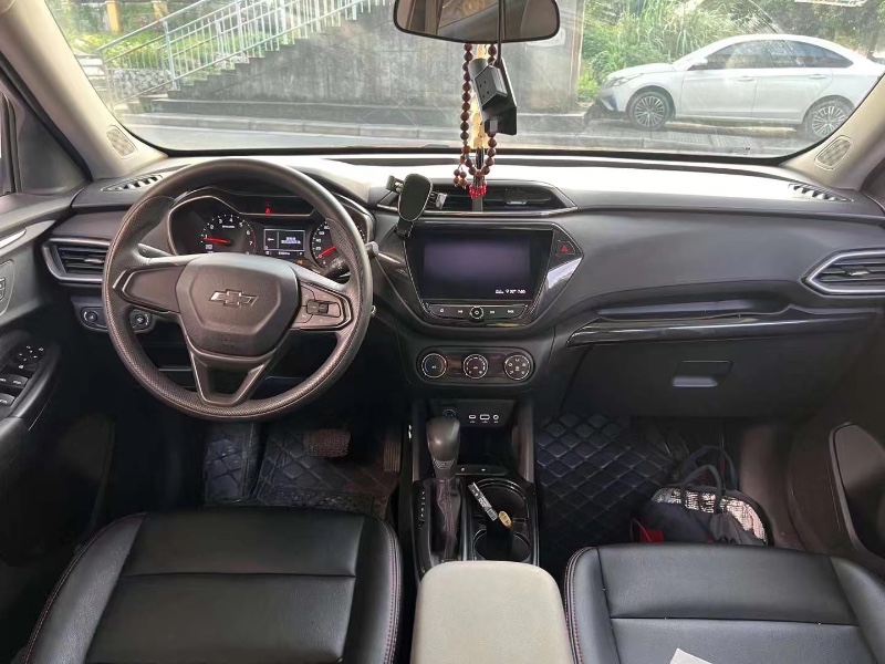 青岛20年雪佛兰创界5