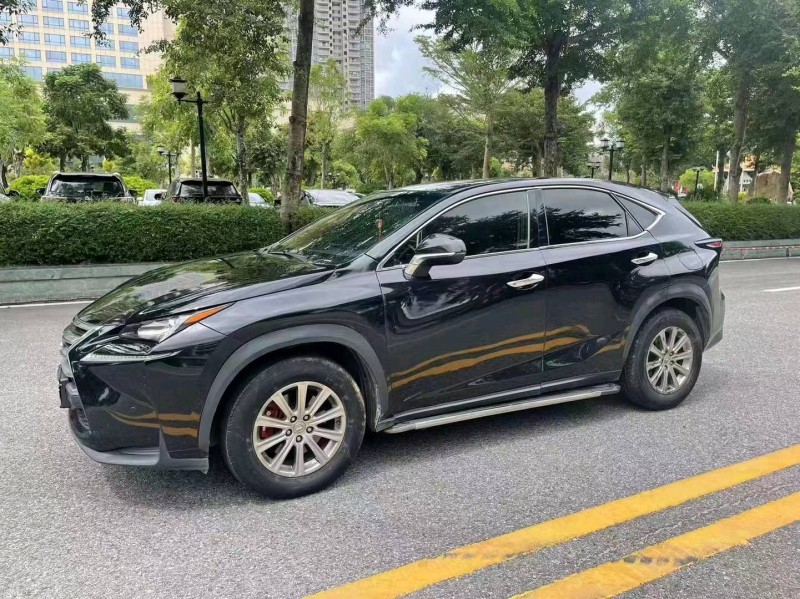 汕头16年雷克萨斯NX3