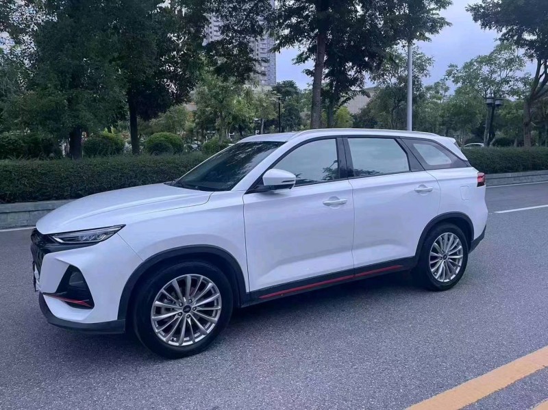 汕頭21年長安汽車歐尚2