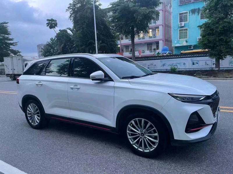 汕頭21年長安汽車歐尚6