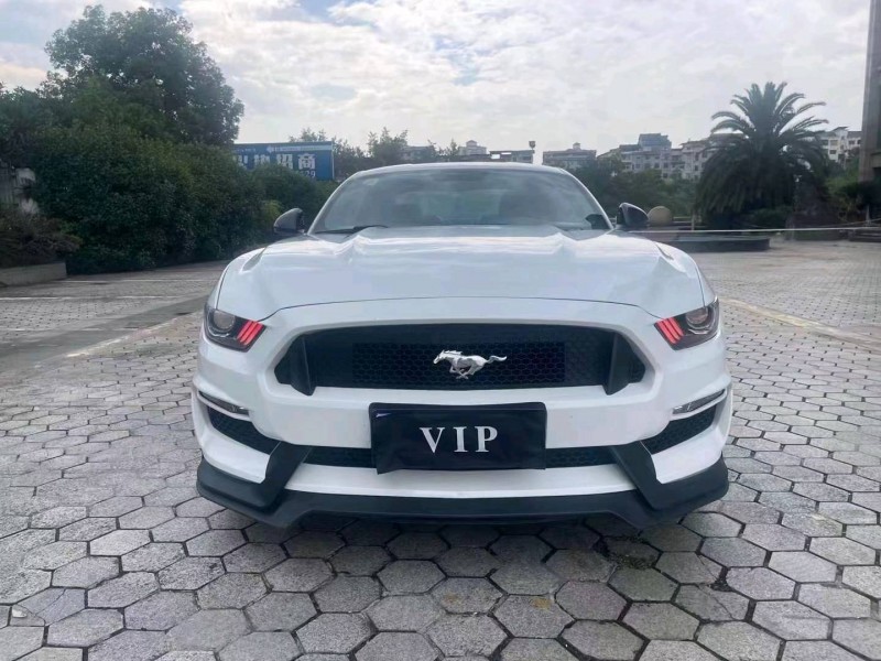 重庆16年福特野马1