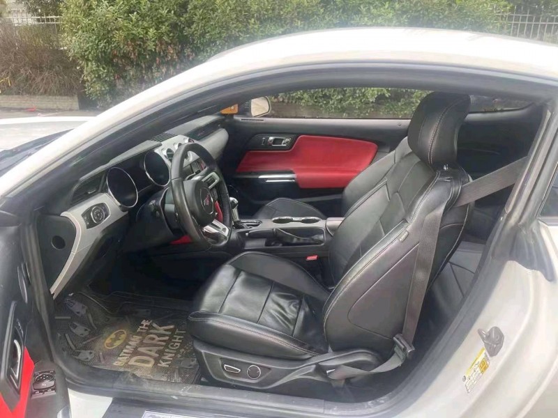 重庆16年福特野马6