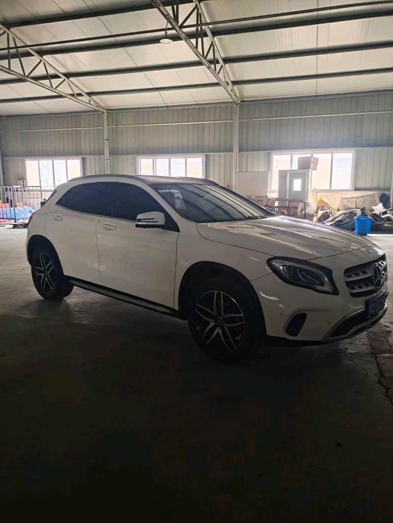武汉18年奔驰GLA2