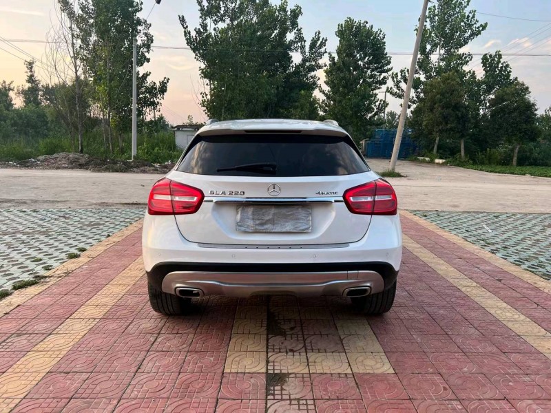 徐州16年奔驰GLA9