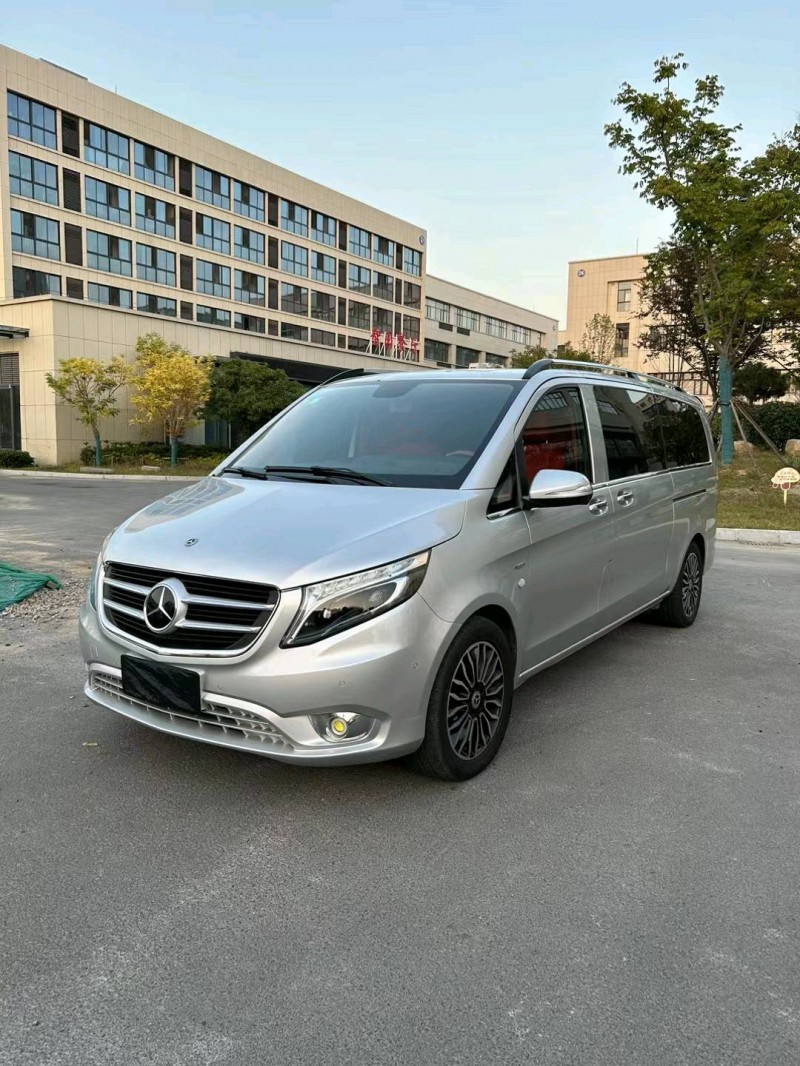 宿迁17年奔驰威霆2