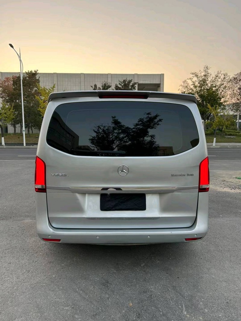 宿迁17年奔驰威霆9