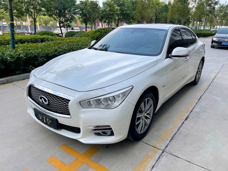 济宁17年英菲尼迪Q50L3