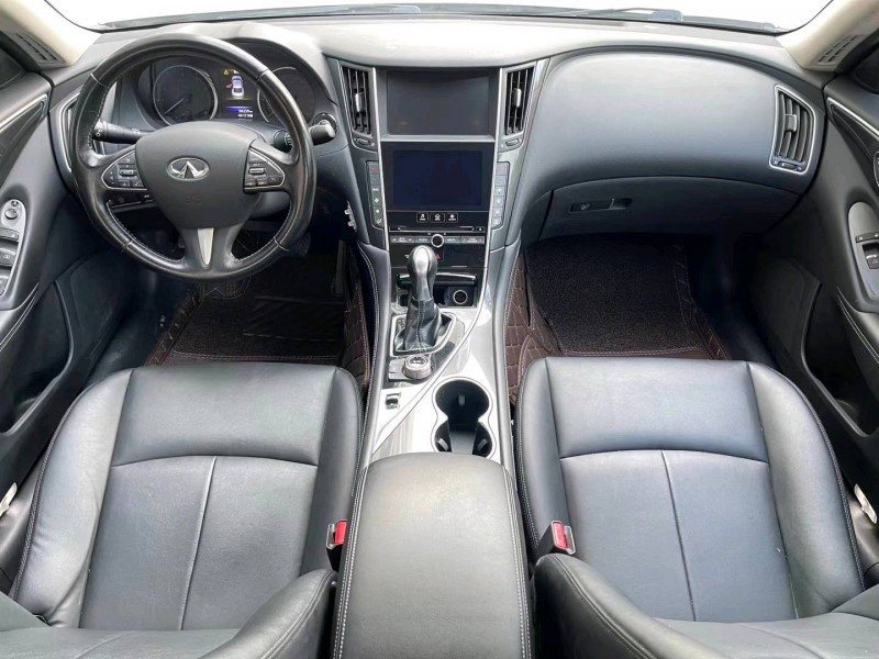 济宁17年英菲尼迪Q50L5
