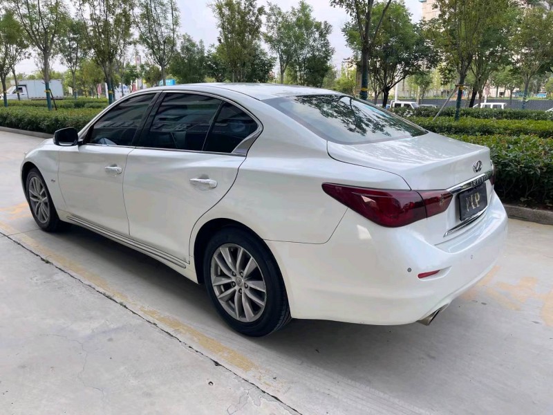 济宁17年英菲尼迪Q50L7